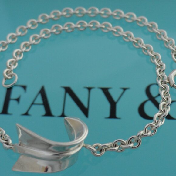 Tiffany & Co. Angela Cummings Sterling Silver Arrow Charm Bracelet - Picture 7 of 7